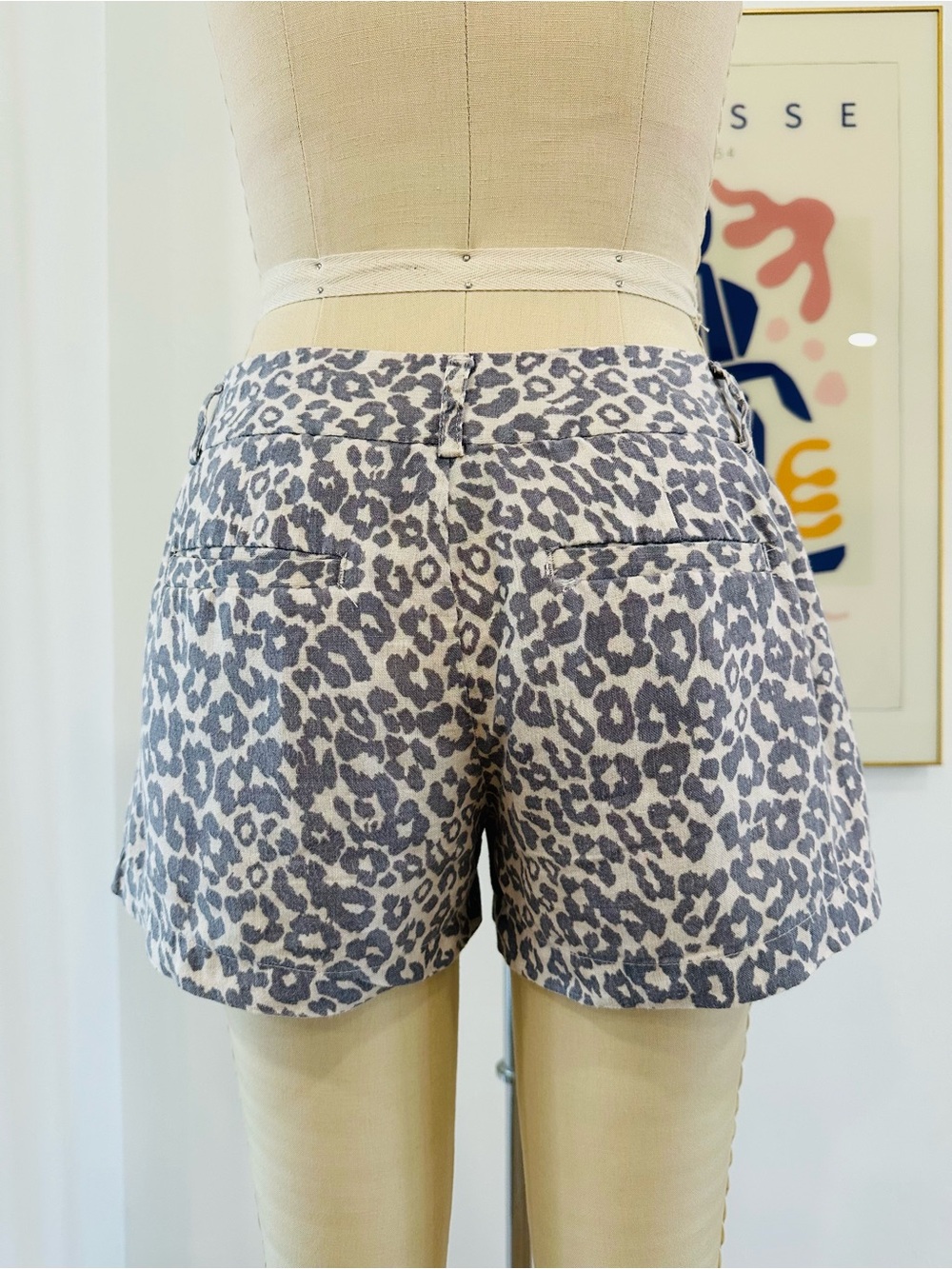 Leopard Print Low Rise Linen Shorts - Picture 10 of 15